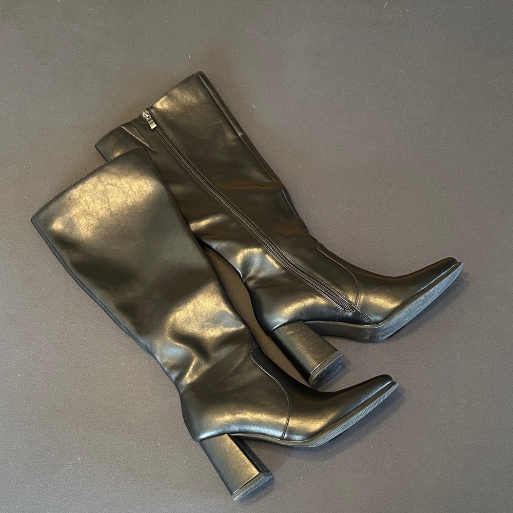 Black Boots